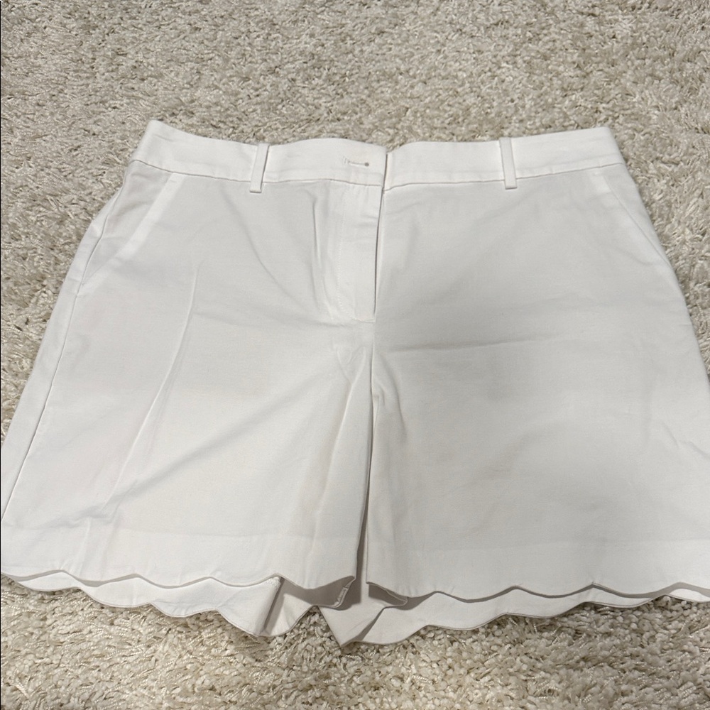 NWT Talbots White scalloped hem shorts size 12